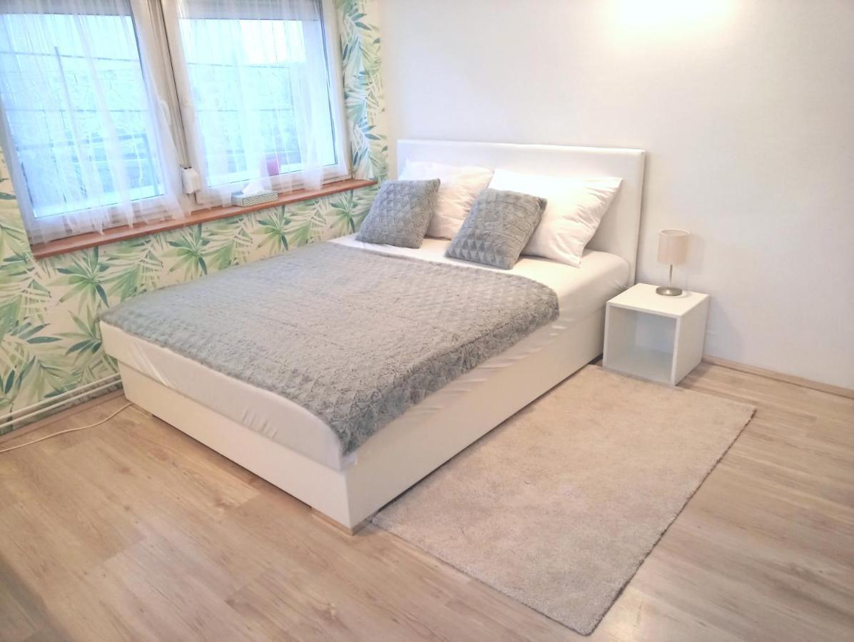 Stardust Apartman Pécs Kültér fotó