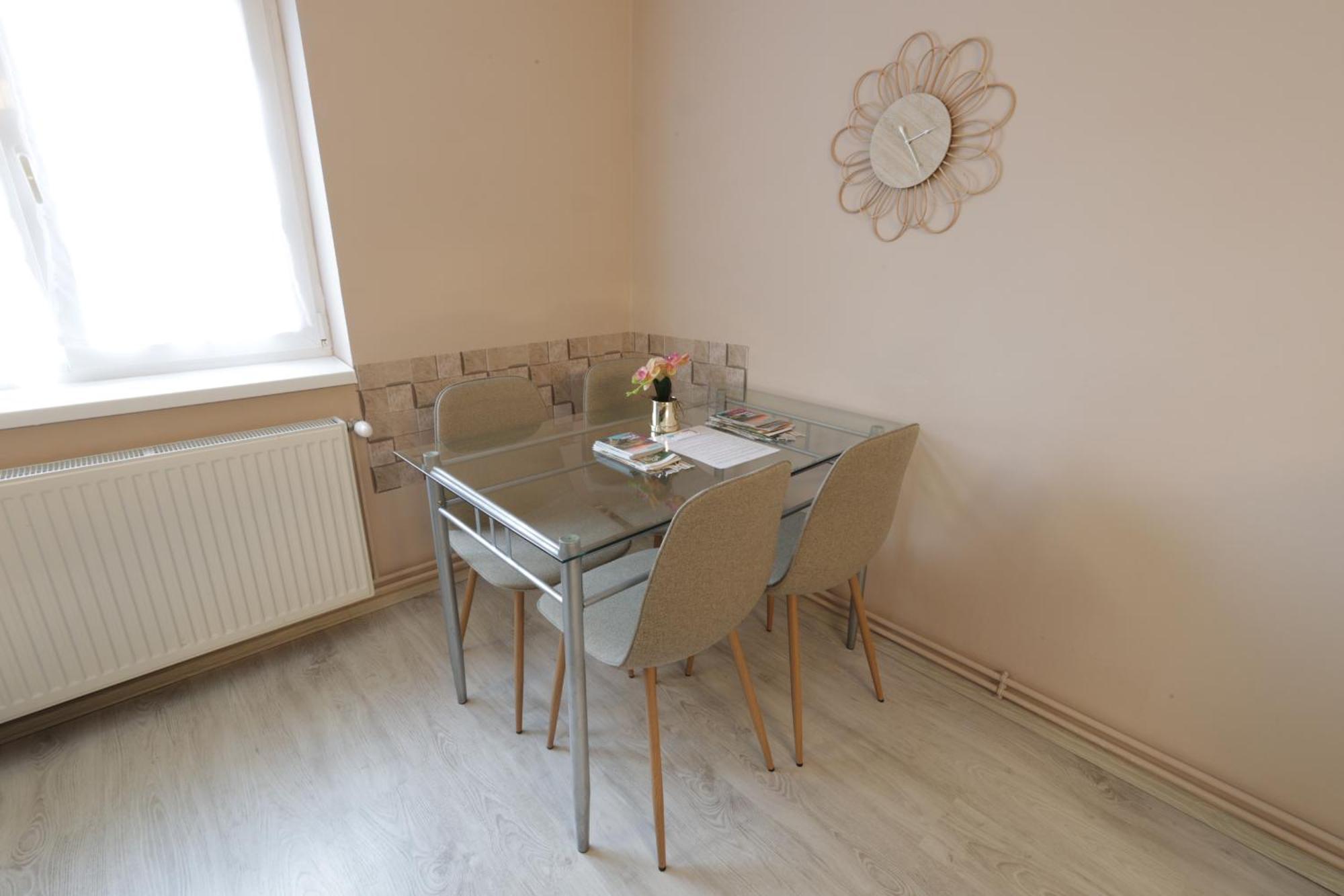 Stardust Apartman Pécs Kültér fotó