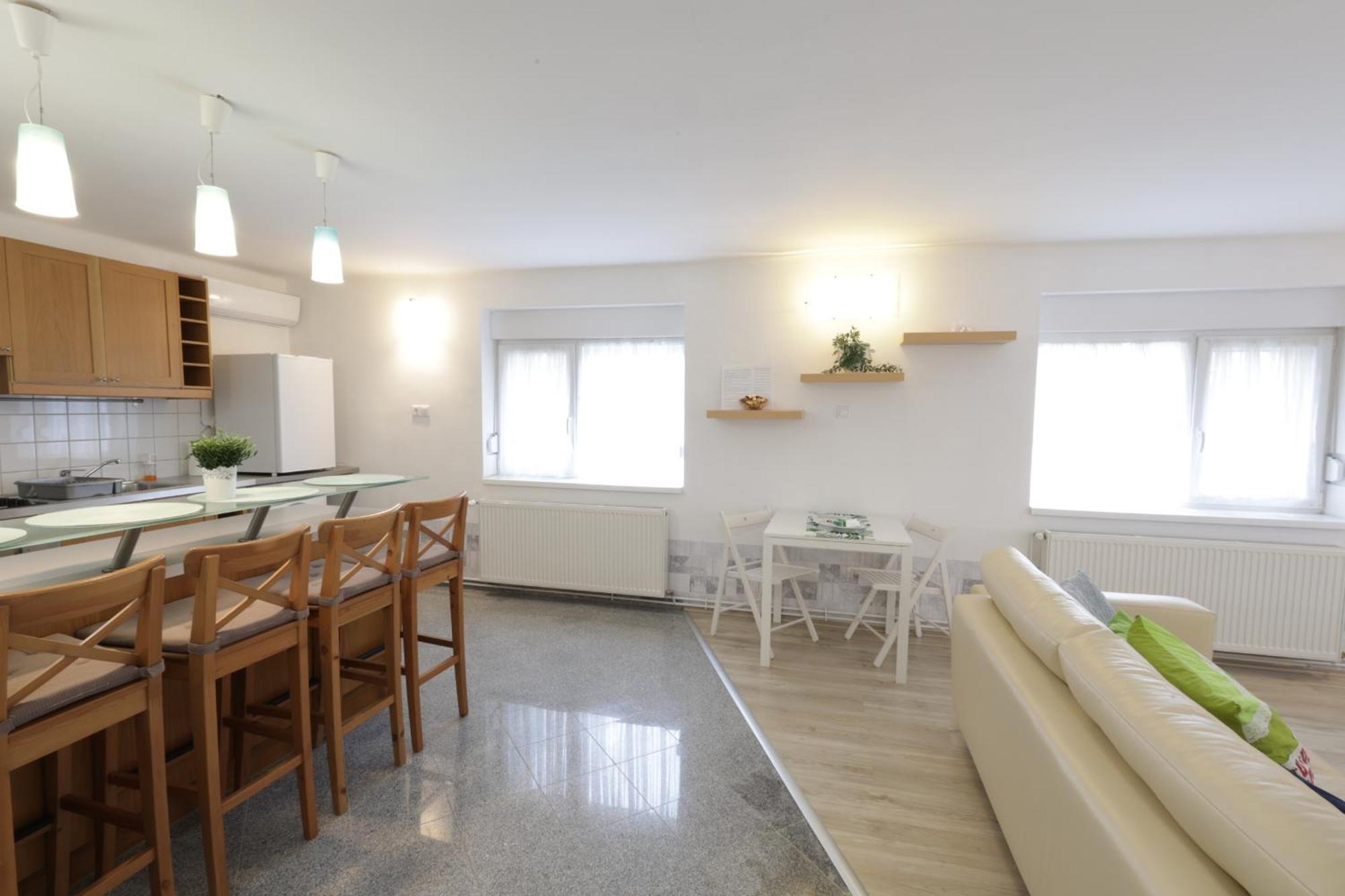 Stardust Apartman Pécs Kültér fotó