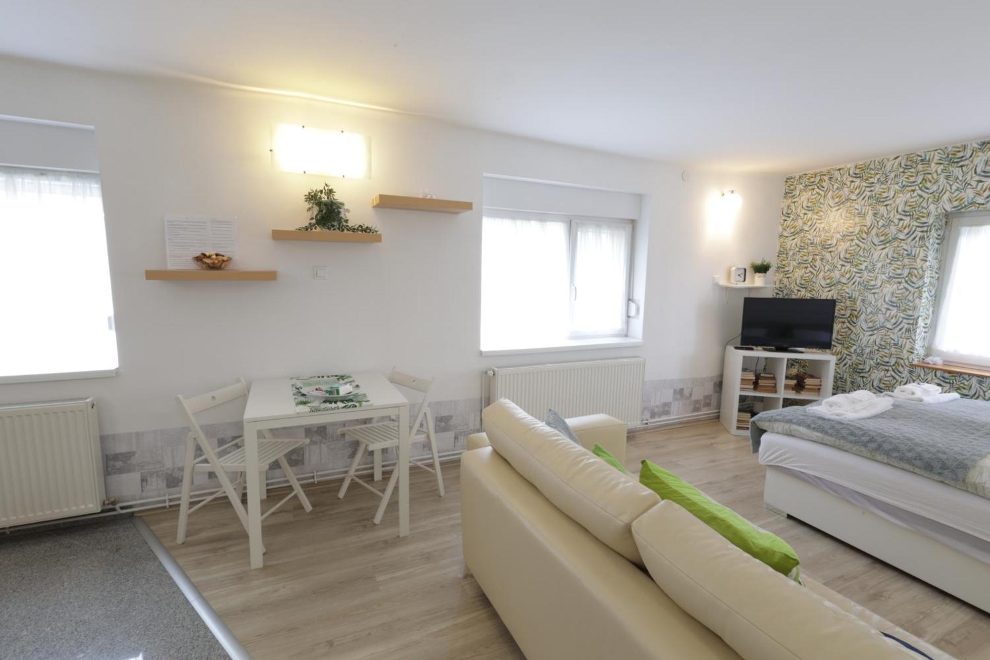 Stardust Apartman Pécs Kültér fotó