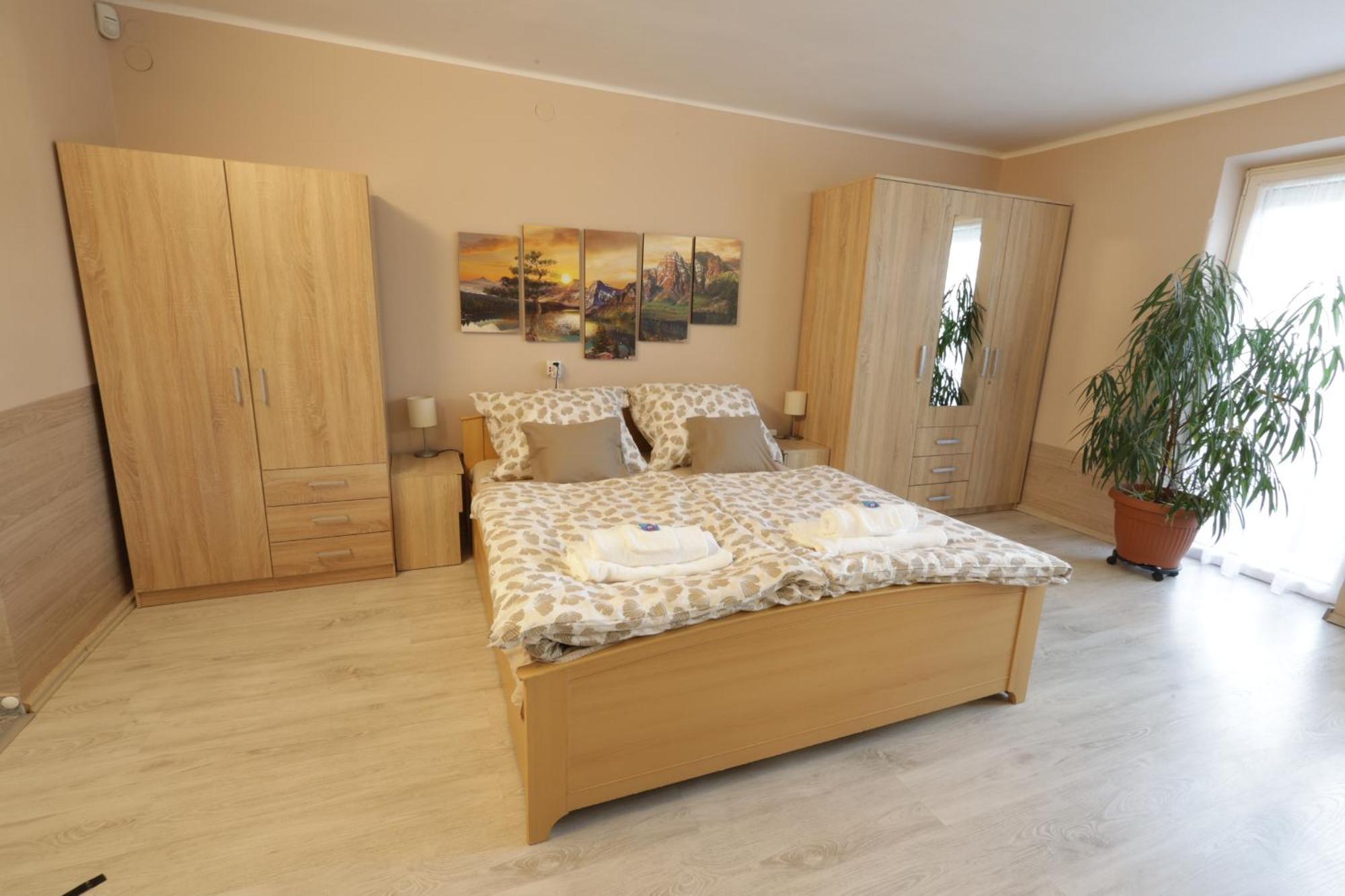 Stardust Apartman Pécs Kültér fotó